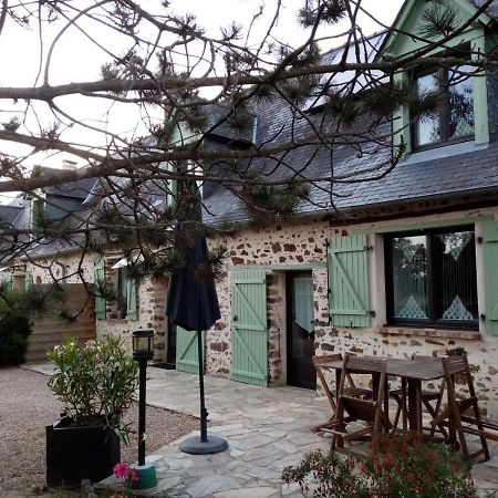 Chambre D Hote La Roussiere Saint-Ouen-Des-Toits Zewnętrze zdjęcie